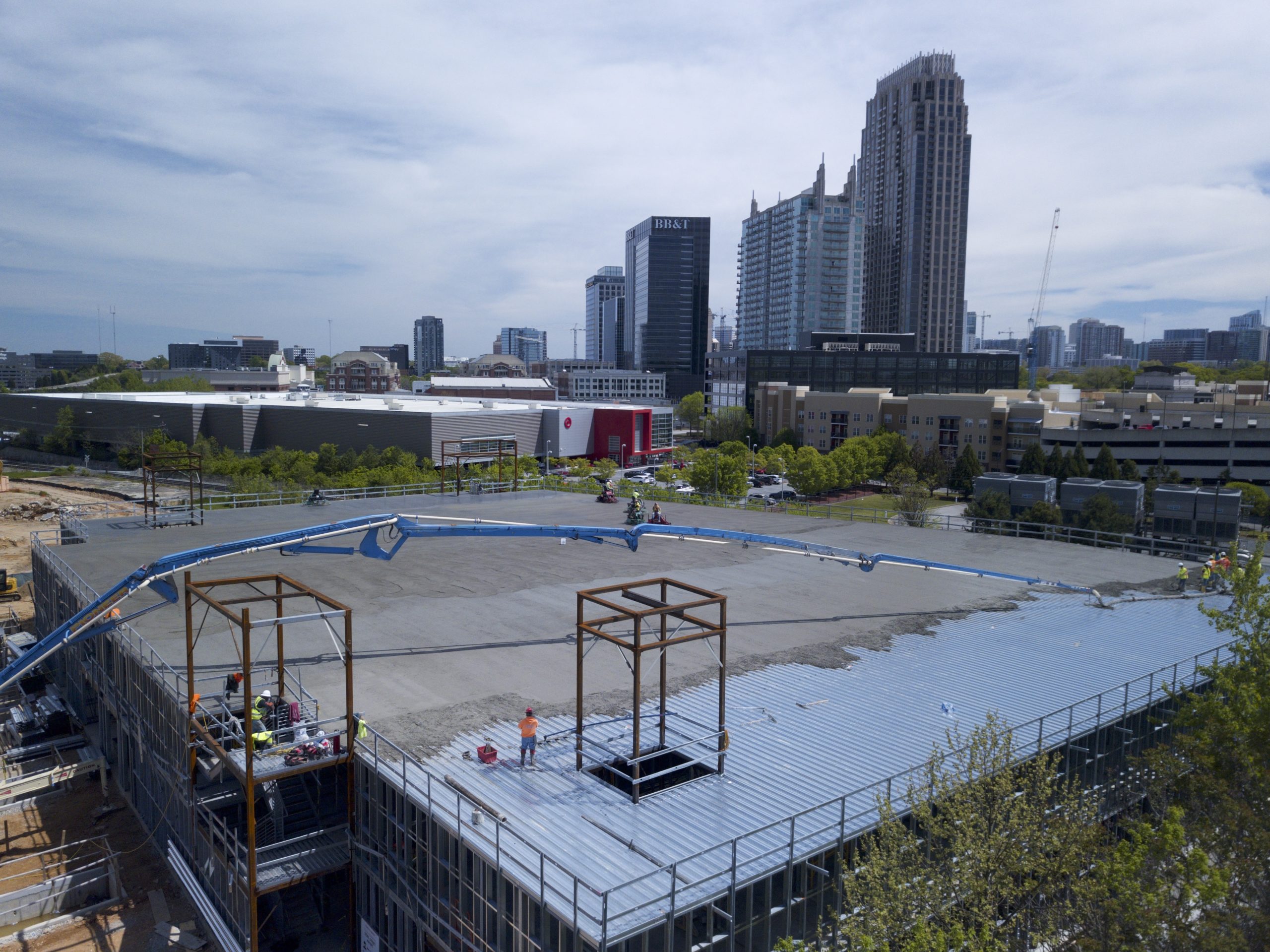 As an authorized installer of MEGASLAB™, Sinclair successfully completed a jointless concrete slab construction project for SAFStor Inc in Atlanta, GA.

